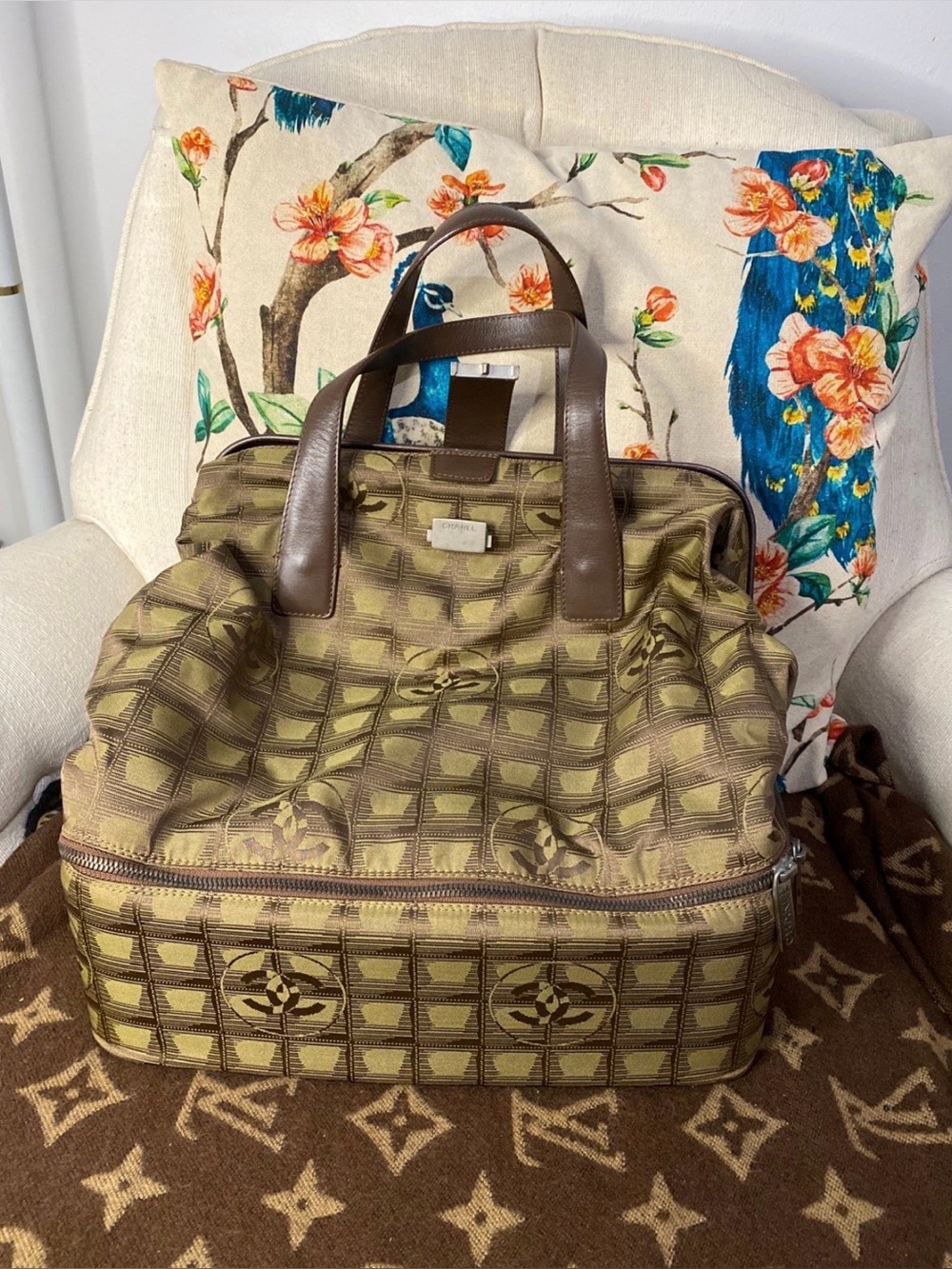 CHANEL KHAKI LOGO PRINTED TRAVEL LIGNE FRAME BAG